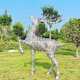 Hollow deer sculpture3