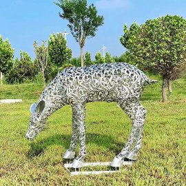 Hollow deer sculpture5