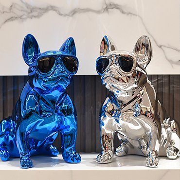 Stainless steel electroplated dog sculpture