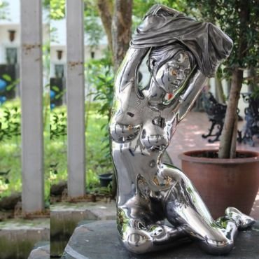 mirror woman stainless steel sculpture