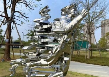stainless steel abstract men statue