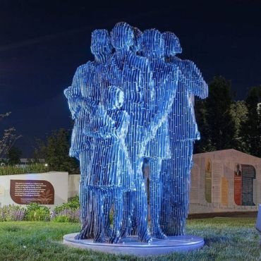 stainless steel disappearing sculpture with lights