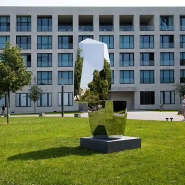 stainless steel mirror sculpture